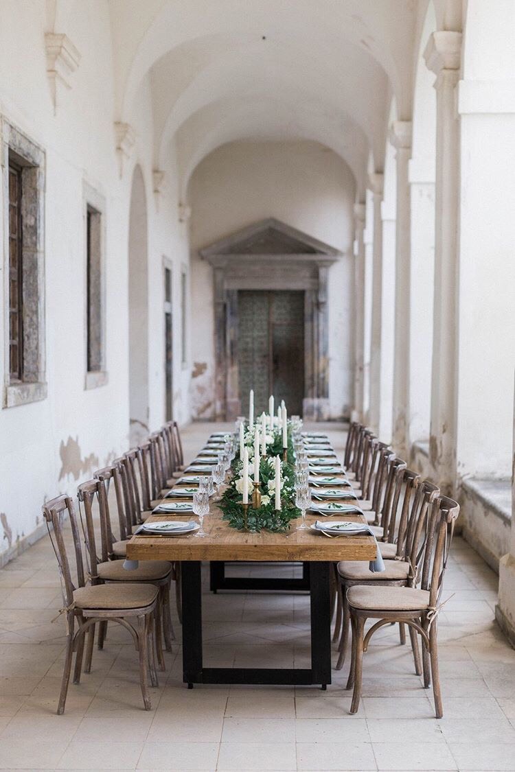 Ąžuolo masyvo stalas